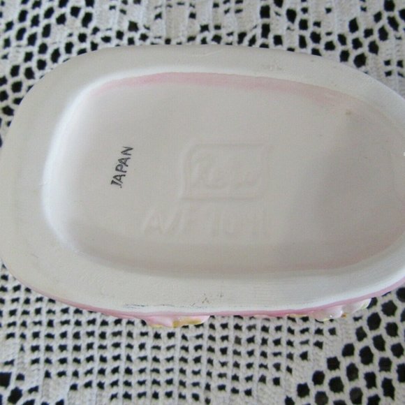 Vintage Baby Ceramic Ornament flower arrangement container - Picture 5 of 12